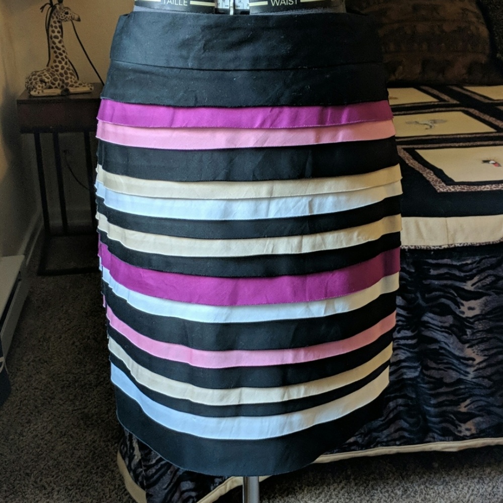 4 for $20🌷Clearance! White House Black Market Tiered Skirt